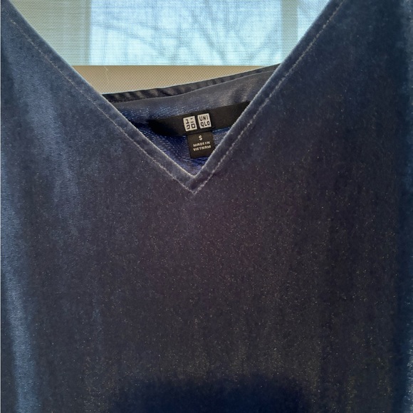 Uniqlo Blue Velvet Midi Dress - Picture 4 of 4